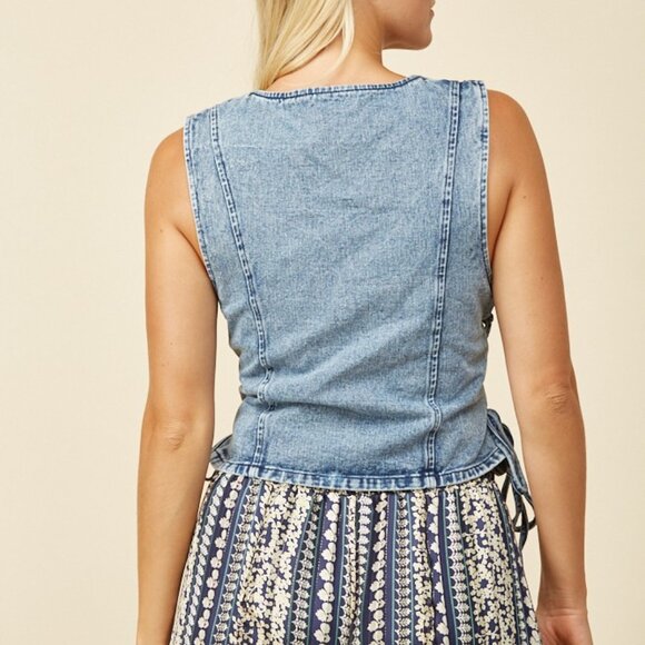 🔥 Lace-Up Side Denim Vest 🤠 | Western Boho Style | Adjustable Fit - Picture 6 of 6